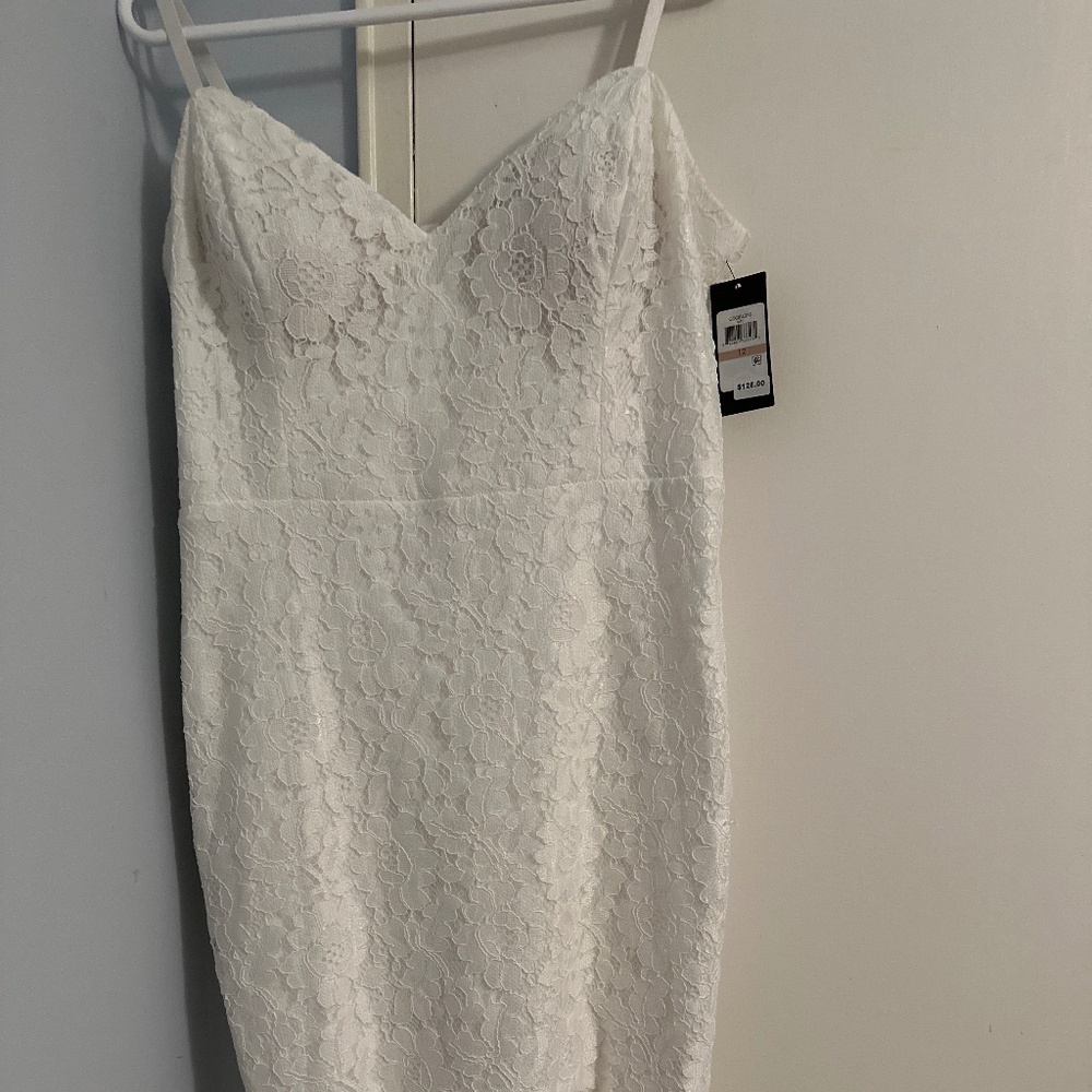 GUESS Women's Bodycon Lace W/Flounced Hem